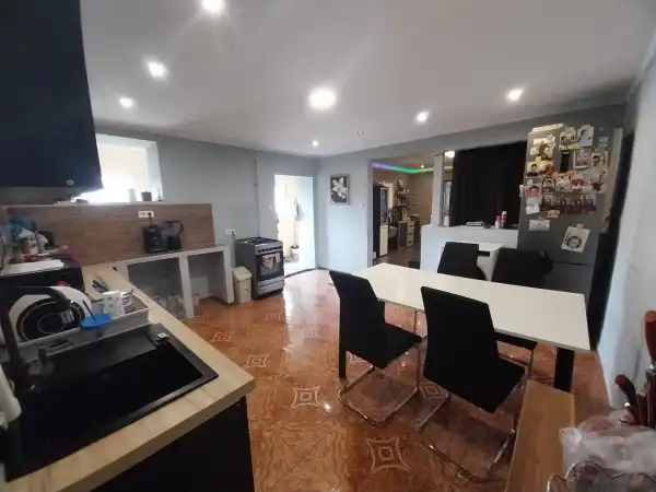 Eladó családi ház, Ács 2+1 szoba 94 m² 40 M Ft