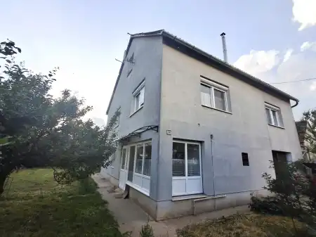 Eladó családi ház, Bokod 4 szoba 170 m² 55.9 M Ft