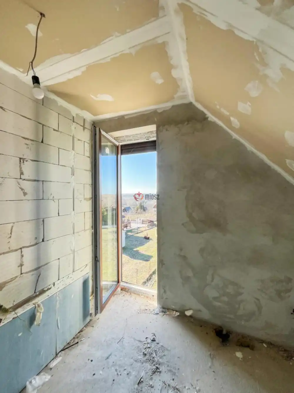 Komárom-Esztergom megye - Dunaalmás