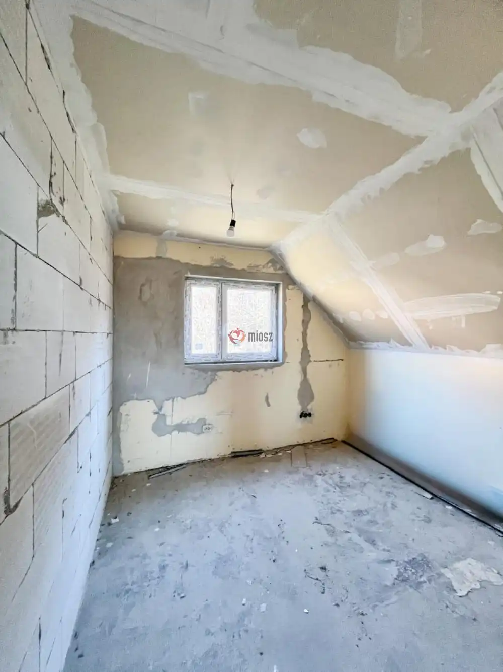 Komárom-Esztergom megye - Dunaalmás