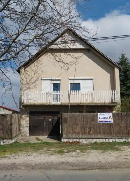 Eladó családi ház, Kisbér 4 szoba 154 m² 35.9 M Ft