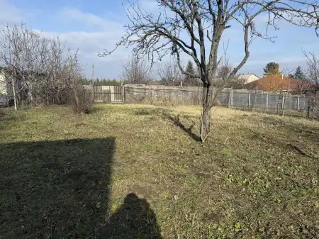 Eladó családi ház, Kocs 2 szoba 60 m² 17 M Ft