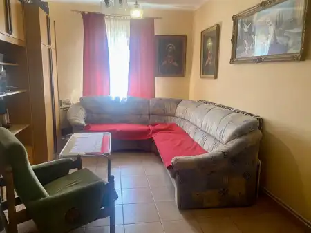 Eladó családi ház, Komárom 2 szoba 72 m² 21 M Ft