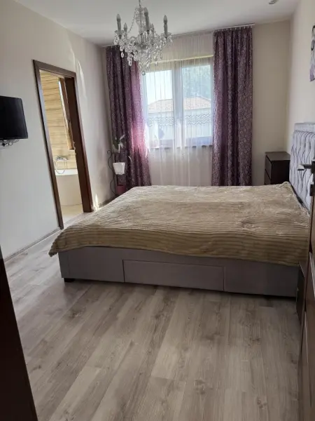 Eladó családi ház, Komárom 4 szoba 195 m² 250 M Ft