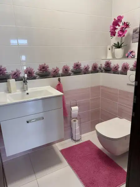 Eladó családi ház, Komárom 4 szoba 195 m² 250 M Ft