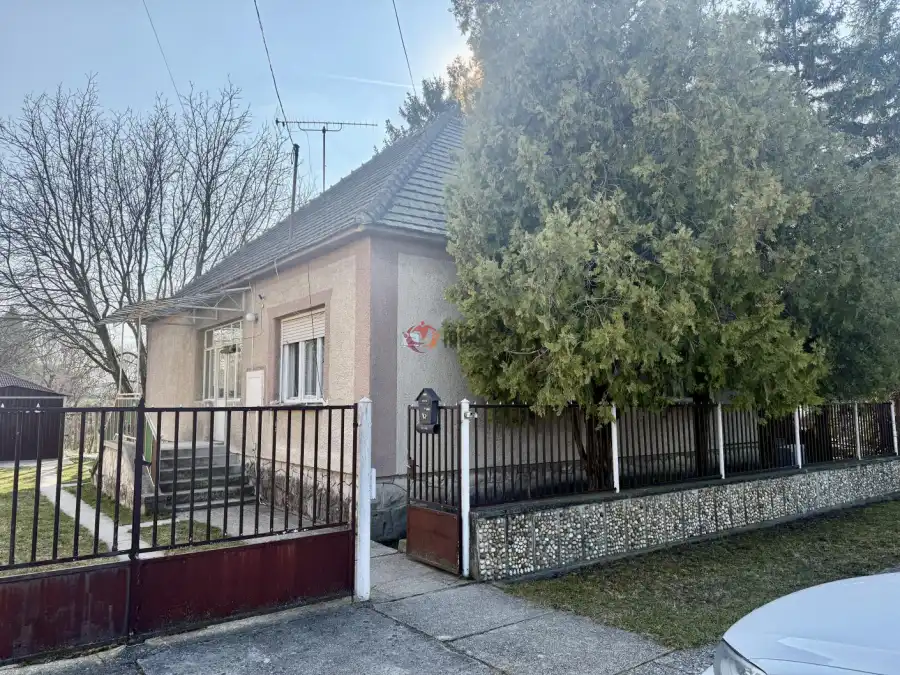 eladó családi ház, Komárom