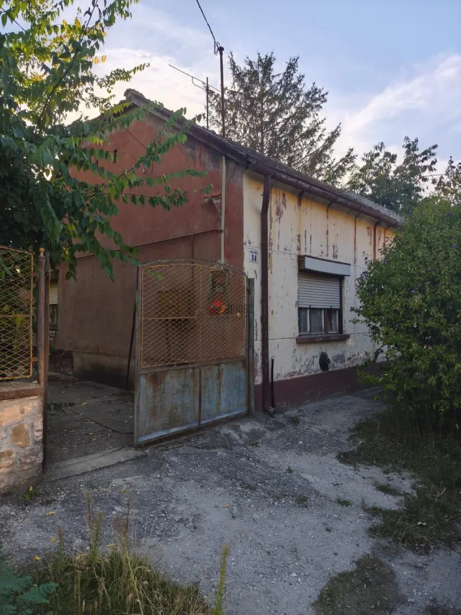 eladó családi ház, Komárom