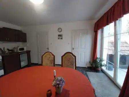 Eladó családi ház, Mocsa 4+2 szoba 178 m² 78 M Ft