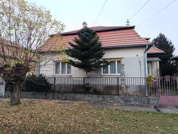 Eladó családi ház, Nyergesújfalu 3 szoba 85 m² 51 M Ft