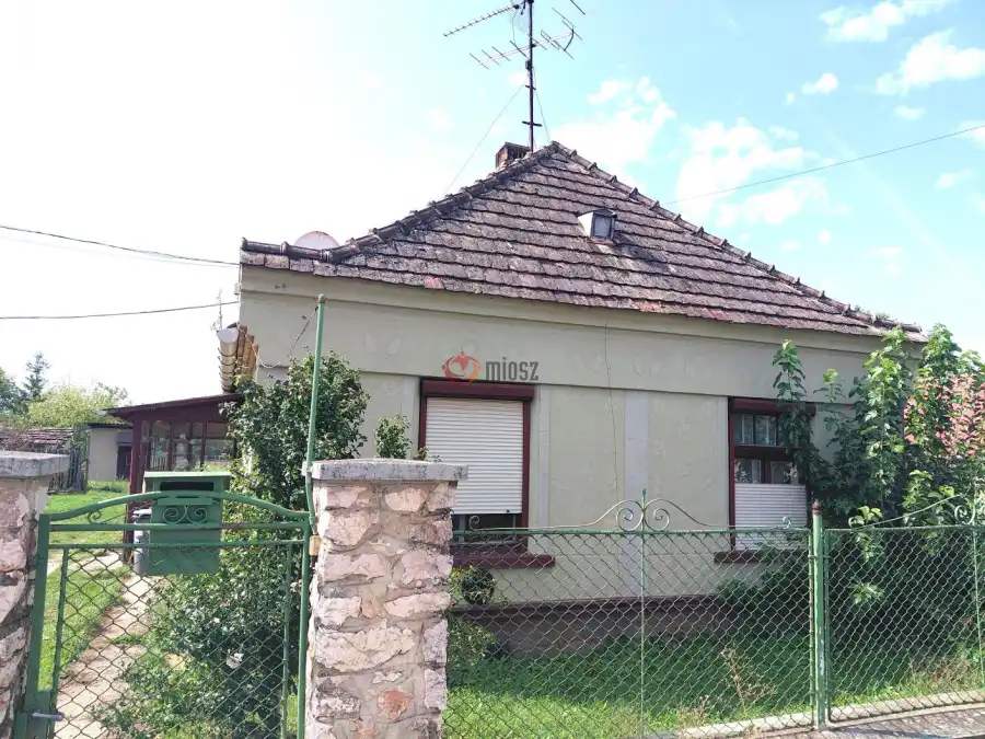 eladó családi ház, Réde