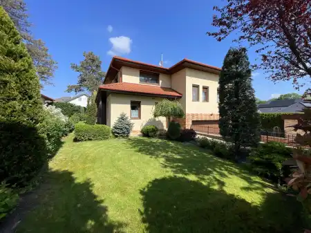 Eladó családi ház, Tata 3+2 szoba 186 m² 217 M Ft