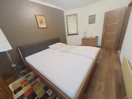 Eladó családi ház, Tata 5 szoba 200 m² 255 M Ft