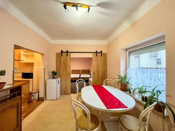 Eladó családi ház, Tata 5 szoba 200 m² 83 M Ft