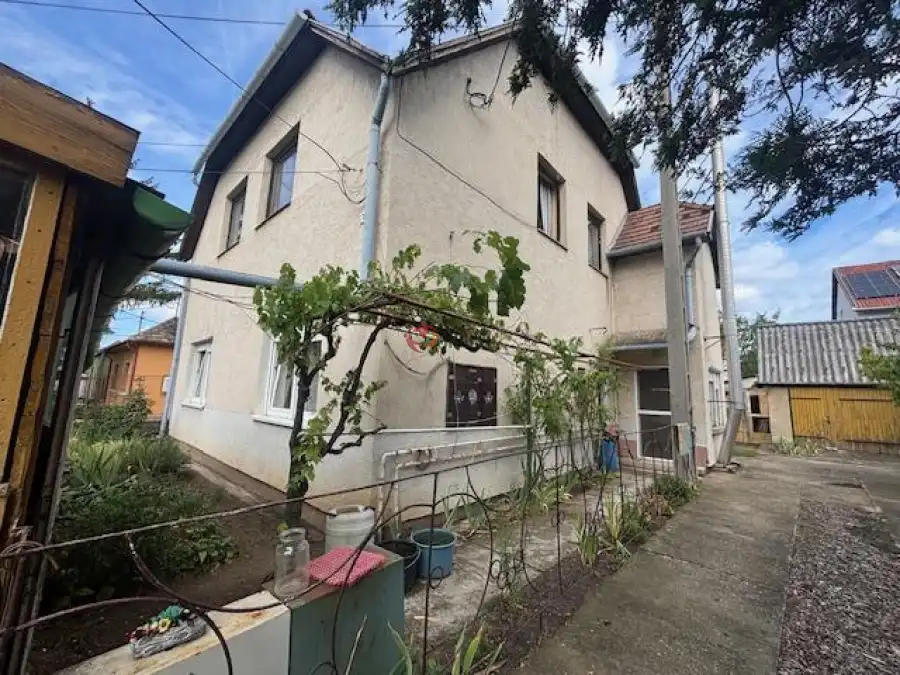 eladó családi ház, Tata