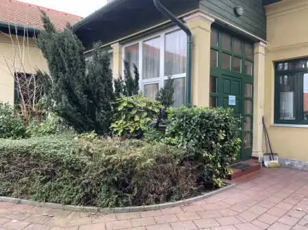 Eladó családi ház, Tata 5 szoba 233 m² 124.9 M Ft