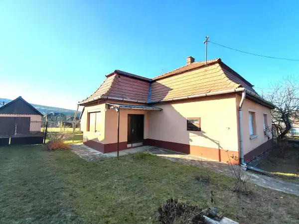 Eladó családi ház, Várgesztes 2 szoba 82 m² 54.9 M Ft