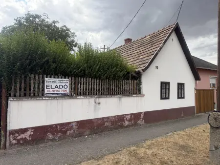 Eladó családi ház, Vértessomló 2 szoba 63 m² 29.9 M Ft