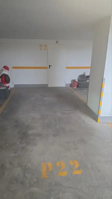 Eladó garázs, Tata 15 m² 9.5 M Ft