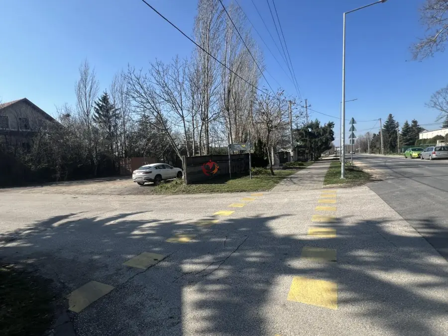 eladó ipari ingatlan, Baj