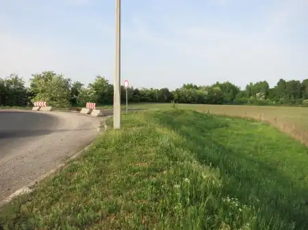 Eladó ipari ingatlan, Tata 5108 m² 100 M Ft