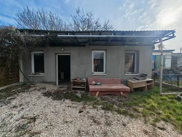 Eladó ipari ingatlan, Tatabánya 189 m² 35 M Ft