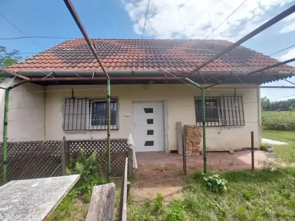 Eladó nyaraló, Kisbér 1 szoba 27 m² 21 M Ft