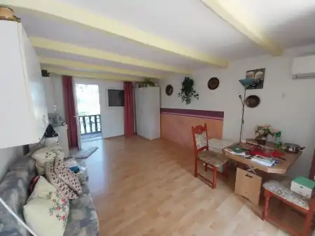 Eladó nyaraló, Tatabánya 1 szoba 35 m² 19.9 M Ft