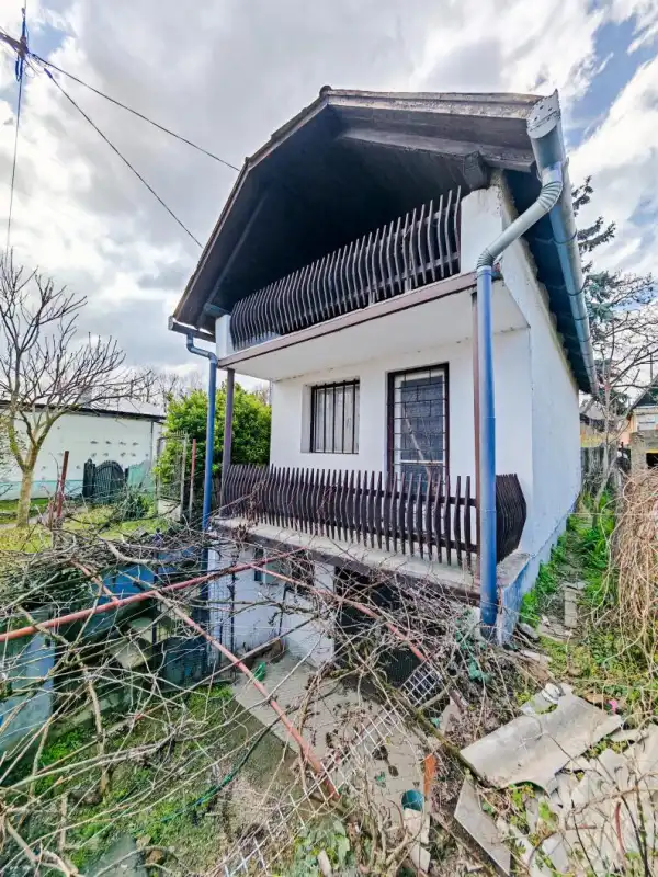 Eladó nyaraló, Tatabánya 3 szoba 55 m² 8 M Ft