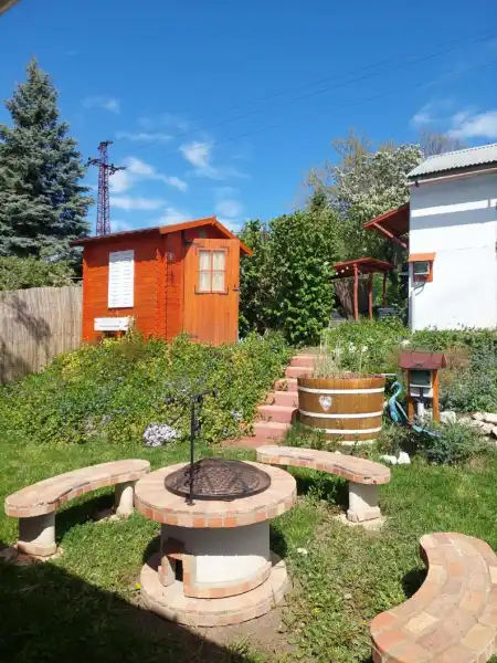 Eladó nyaraló, Tatabánya 1 szoba 25 m² 22.5 M Ft