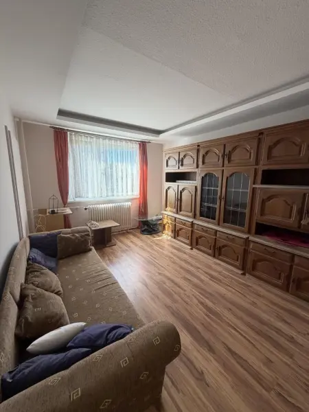 Eladó panellakás, Oroszlány 1+1 szoba 36 m² 25.9 M Ft
