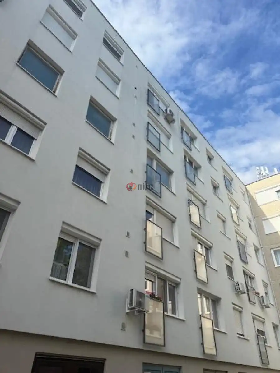 eladó panellakás, Tatabánya