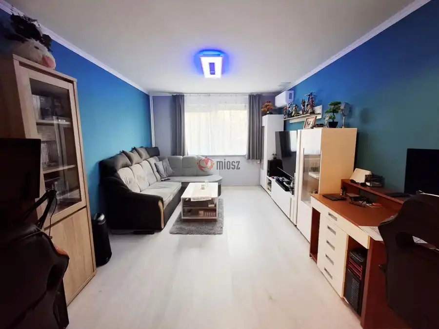 eladó panellakás, Tatabánya