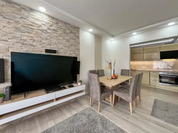 Eladó panellakás, Tatabánya 2+1 szoba 53 m² 51.9 M Ft