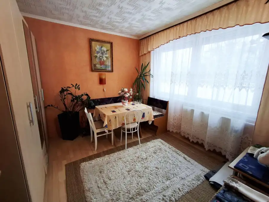 eladó panellakás, Tatabánya