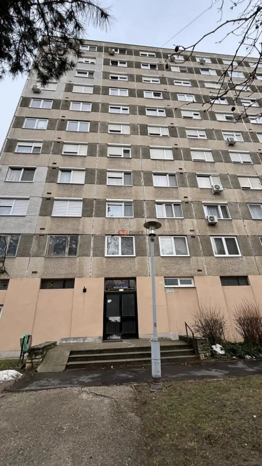 eladó panellakás, Tatabánya