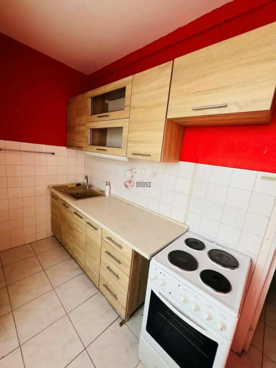 eladó panellakás, Tatabánya