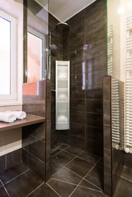 Eladó téglalakás, Dunaszentmiklós 60 szoba 960 m² 900 M Ft