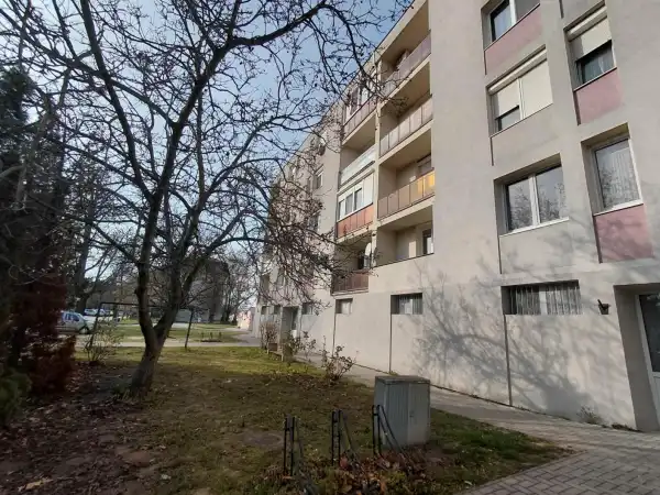 Eladó téglalakás, Komárom 2 szoba 54 m² 45.9 M Ft