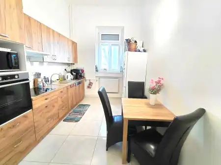 Eladó téglalakás, Komárom 1 szoba 34 m² 33.5 M Ft