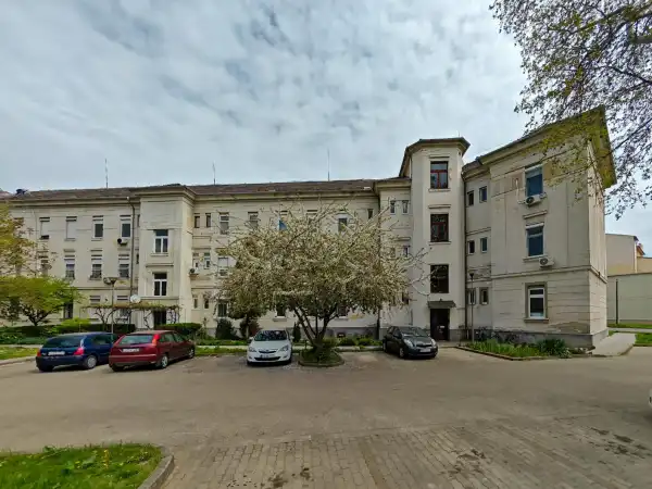 Eladó téglalakás, Komárom 2+1 szoba 55 m² 40 M Ft