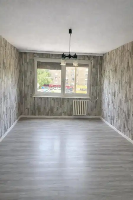 Eladó téglalakás, Oroszlány 2 szoba 53 m² 29.99 M Ft