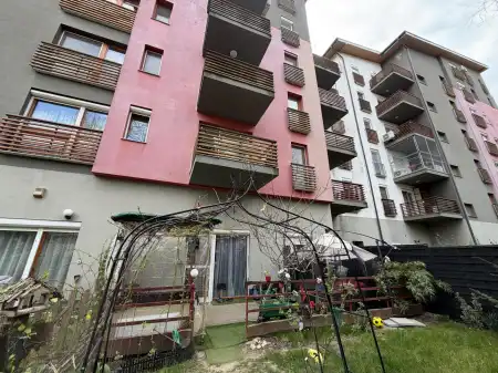 Eladó téglalakás, Oroszlány 2 szoba 45 m² 44.5 M Ft
