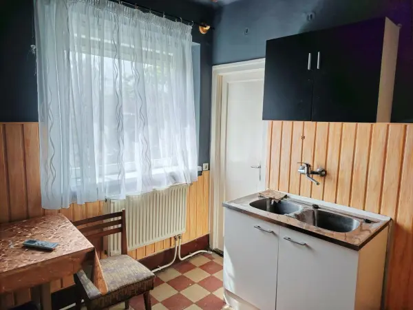 Eladó téglalakás, Oroszlány 1 szoba 36 m² 25 M Ft