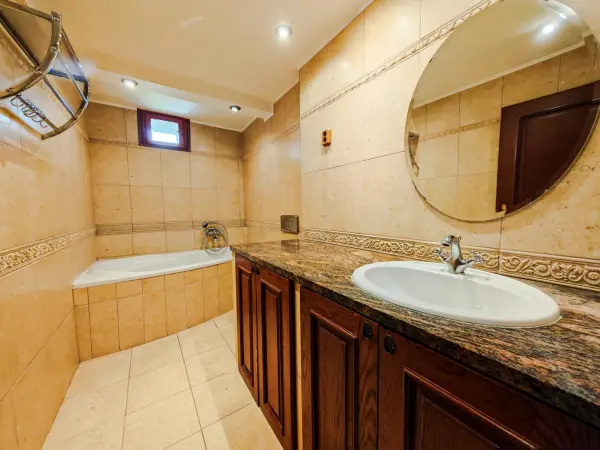Eladó téglalakás, Tata 4 szoba 94 m² 75 M Ft