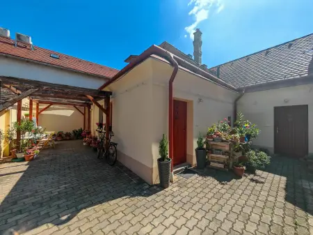 Eladó téglalakás, Tata 1 szoba 34 m² 48 M Ft