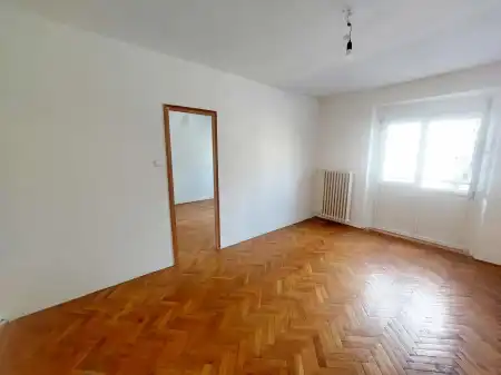 Eladó téglalakás, Tatabánya 3 szoba 72 m² 55.5 M Ft