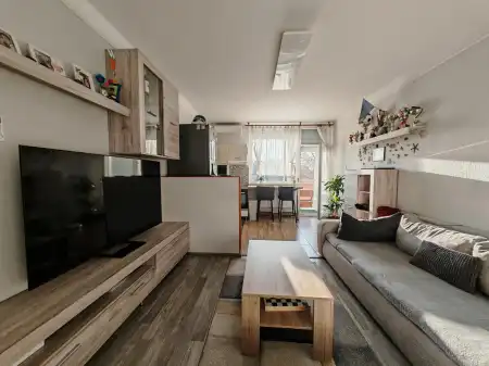 Eladó téglalakás, Tatabánya 2+1 szoba 59 m² 48 M Ft