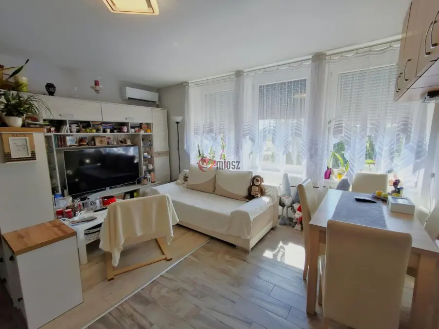 eladó téglalakás, Tatabánya