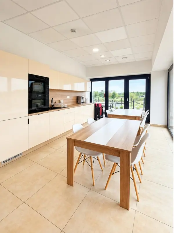 Eladó új építésű ipari ingatlan, Vértesszőlős 7 szoba 3984 m² 2200 M Ft