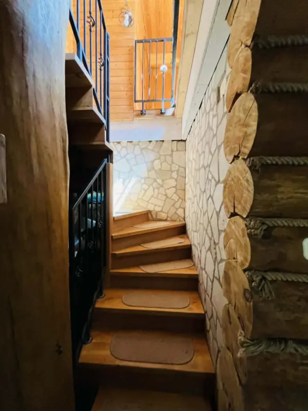 Eladó újszerű családi ház, Dunaalmás 5 szoba 170 m² 92.5 M Ft